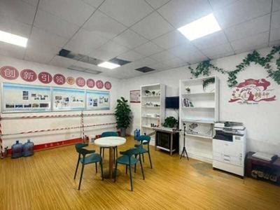 工作室一角。受访者供图